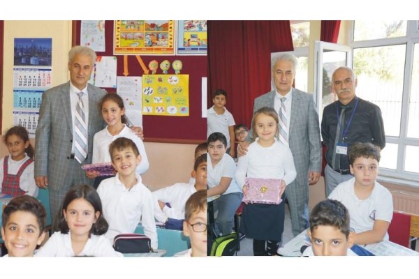 DERSE’DEN MİNİK KALPLERE TEBRİK