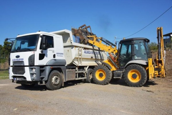 MAHALLELERDE YENİLEME ÇALIŞMALARI SÜRÜYOR