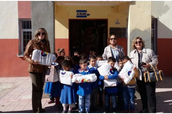 TOBB VE EBSO’DAN ÖĞRENCİLERE KIRTASİYE YARDIMI