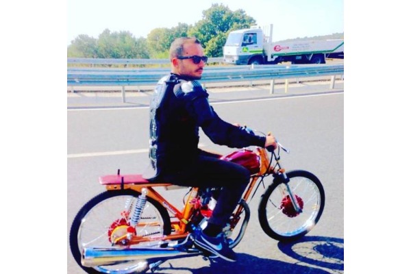 BERGAMA’DA MOTOSİKLET KAZASI: 1 ÖLÜ, 1 YARALI