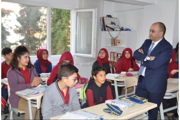 YAHŞİ, ALİAĞA'DAKİ OKULLARI GEZDİ