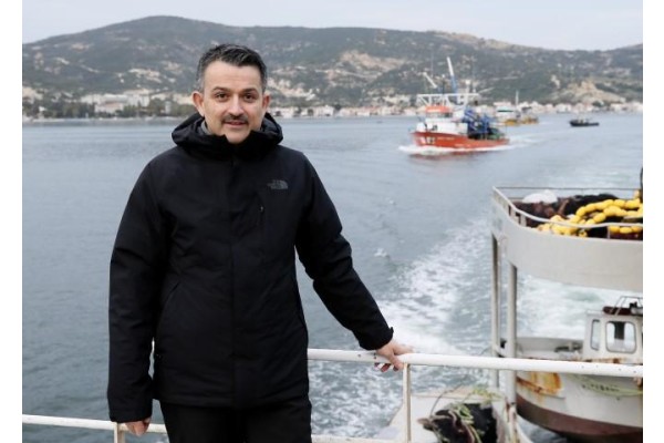 LAHOZ BALIKLARI ALİAĞA’DAN DENİZE BIRAKILACAK