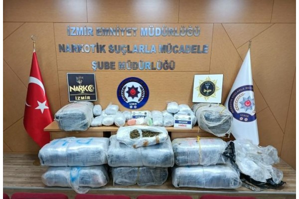 UYUŞTURUCU OPERASYONUNDA 5 ZANLI YAKALANDI