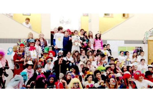 GÜLÜMSEMEM ŞEMSİYEN OLSUN!