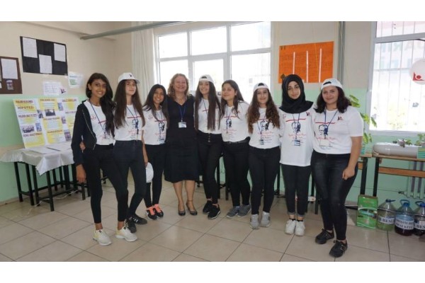 TÜBİTAK BİLİM FUARI’NDA DİKKAT ÇEKEN PROJELER