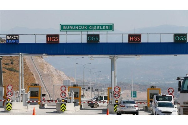 Otoyoldan 151 bin 825 araç geçti