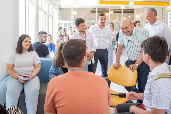 Soyer: “Gençler İzmir’i tercih etsinler”