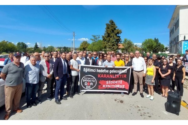 Eğitimcilerden saldırı iddiasına karşı kınama