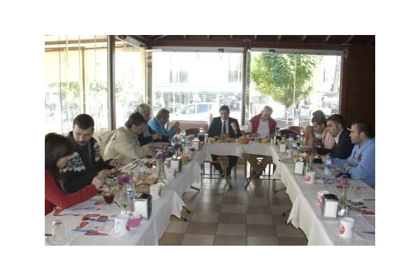 SERKAN ACAR ALİAĞA BASINI İLE BİR ARAYA GELDİ