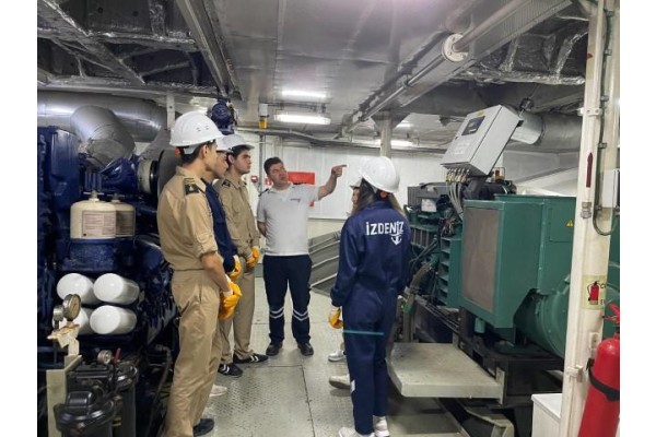 İZDENİZ geleceğin denizcilerini yetiştiriyor