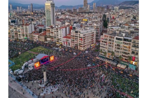 Cumhuriyet coşkusu İzmir’den yankılanacak