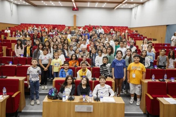 İzmir’de çocuklar söz sahibi