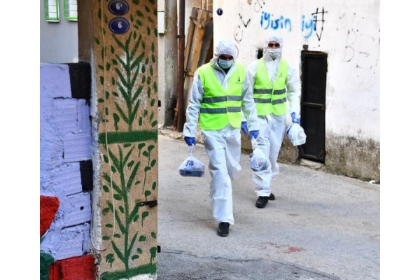 EVİNDE COVİD TEDAVİSİ GÖRENLERE YEMEK