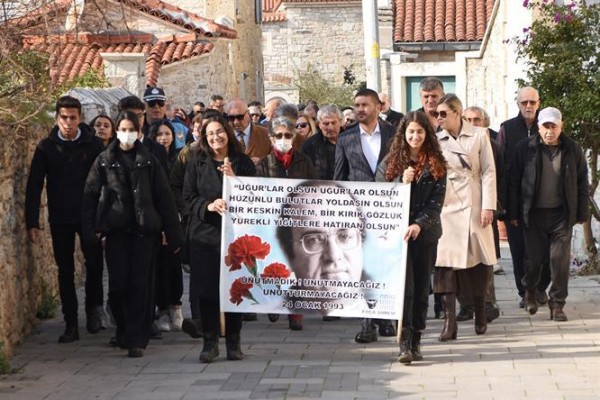 Uğur Mumcu Foça’da anıldı
