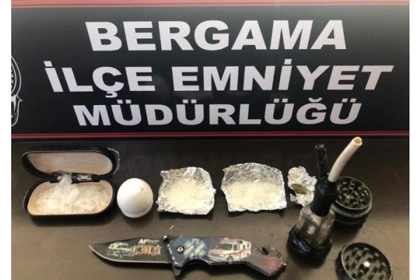 Bergama emniyetinden 2 ayrı uyuşturucu operasyonu
