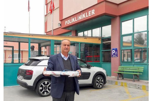 FEDAKÂR SAĞLIK PERSONELİNE TATLI İKRAMI