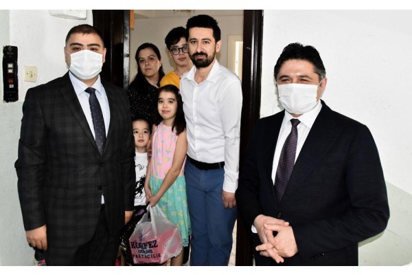 KAYMAKAM VE BAŞKANDAN ÇOCUKLARA SÜRPRİZ ZİYARET