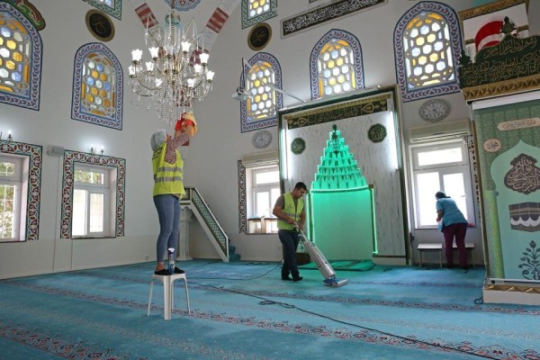CAMİLERE RAMAZAN TEMİZLİĞİ