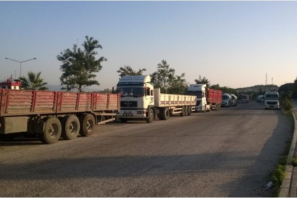 MAHALLE ARALARI TIR PARKINA DÖNDÜ