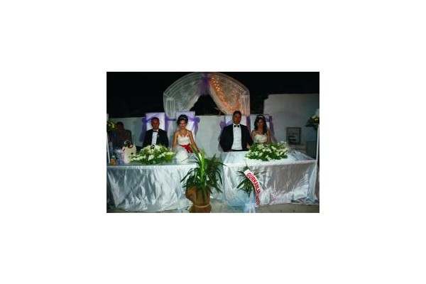 Burcu ile Bahar’a  ‘DUBLE’düğün