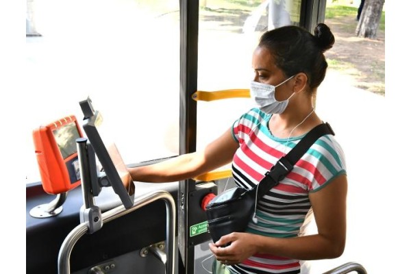 VİRÜSSAVAR “GÜVENLİ OTOBÜS” İZMİRLİLERİN HİZMETİNDE