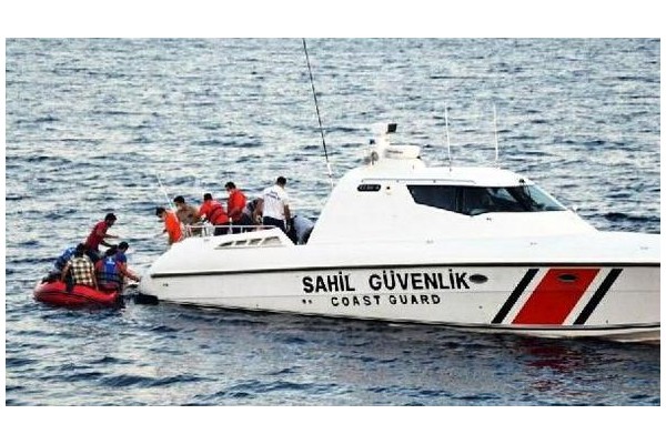 DİKİLİ'DE KAÇAK GEÇİŞLERE KARŞI SIKI ÖNLEM