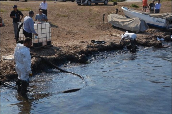 FOÇA’DAKİ TEMİZLİĞİN MASRAFLARI KARŞILANACAK