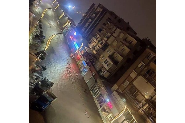 CADDE VE SOKAKLAR GÖLE DÖNDÜ