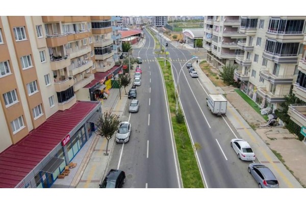 YOL ÇİZGİLERİ YENİLENİYOR