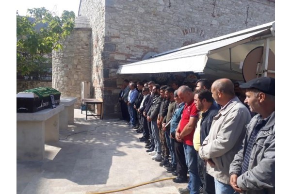 TRAFİK KAZASINDA ÖLEN ÖĞRENCİ TOPRAĞA VERİLDİ