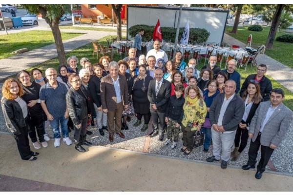 SOYER, DEPREMZEDELERLE BULUŞTU