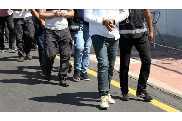 Kaçakçılık operasyonlarında 19 şüpheli yakalandı