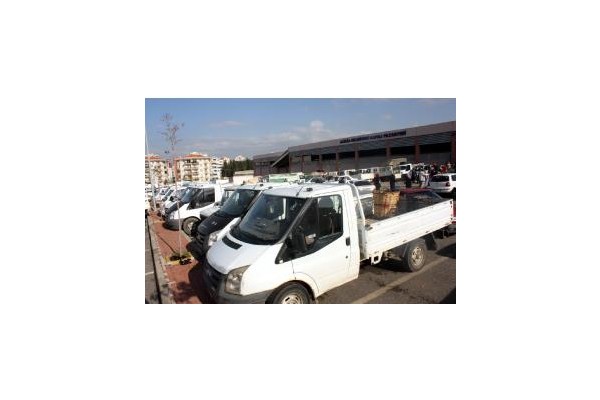 PAZAR YERİNDE PARK SORUNU