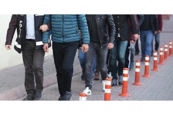 FETÖ OPERASYONUNDA 43 TUTUKLAMA