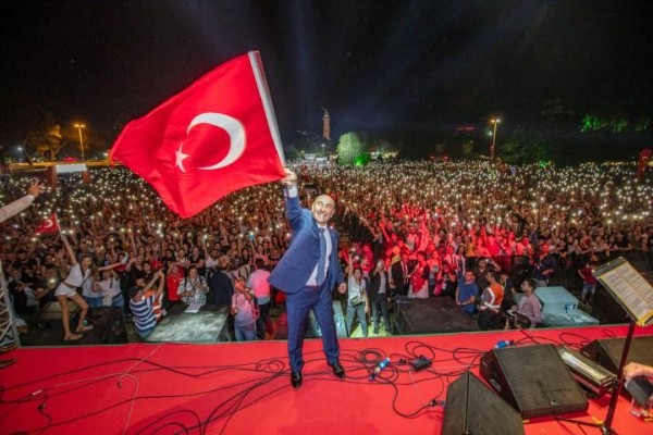 BÜYÜKŞEHİRDEN 100. YIL MARŞI İÇİN YARIŞMA