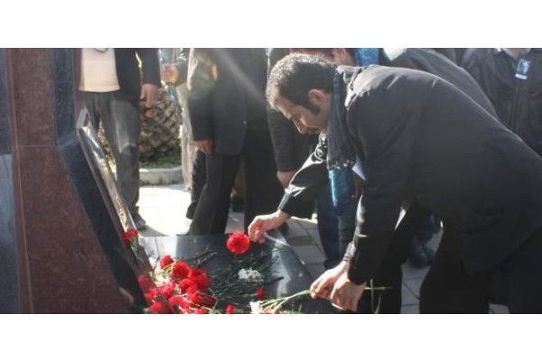 BASININ ÖZGÜR KALEMİ ‘MUMCU’ ALİAĞA’DA ANILDI