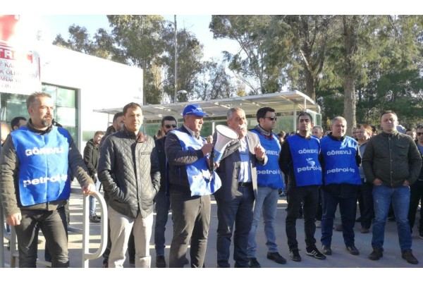 TÜPRAŞ’TA UYARI EYLEMLERİ BAŞLADI