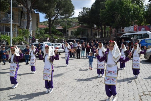 KÖY ENSTİTÜLERİNİN 76. YILI ÇITAK’TA KUTLANDI