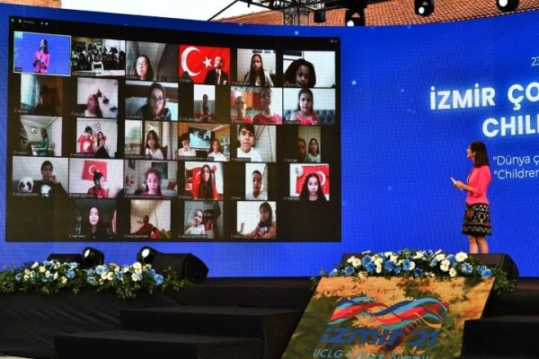 DÜNYA ÇOCUKLARI İZMİR’DE BULUŞTU