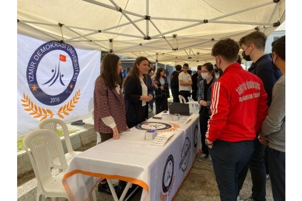 Üniversite Tanıtım Fuarı Cuma günü