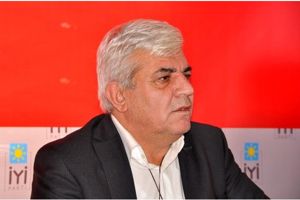 YÜCEL KARAŞAN: “ACAR, KÖYLÜLERİ KANDIRIYOR”