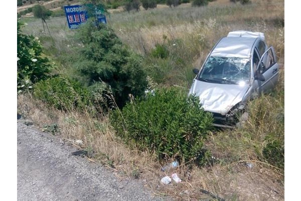 OTOMOBİL ŞARAMPOLE UÇTU: 1 YARALI