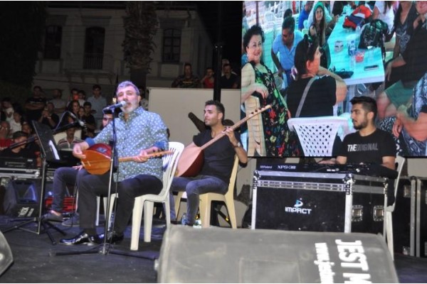 BELEDİYE İŞÇİLERİYLE DAYANIŞMA KONSERİ