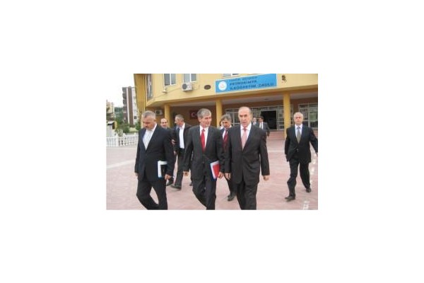 Ragıp Üye'den Aliağa'ya ziyaret