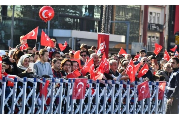 İZMİR CUMHURİYET BAYRAMI’NA HAZIR