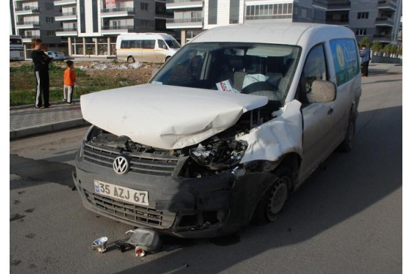 SİTELER MAHALLESİ'NDE TRAFİK KAZASI