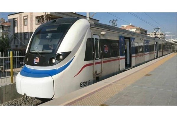 İZBAN TRENİNİN ÇARPTIĞI YAYA ÖLDÜ
