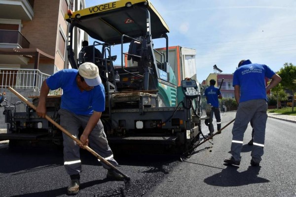 ASFALTLAMA ÇALIŞMALARI SÜRÜYOR
