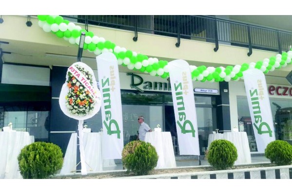 “KÖFTECİ RAMİZ PLUS” AÇILDI