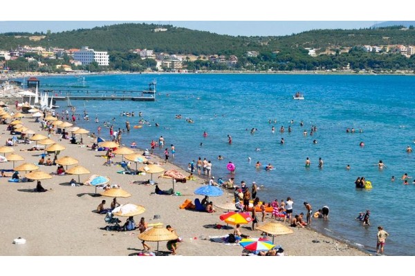 SOKAĞA ÇIKMA KISITLAMASINDA PLAJLAR SERBEST